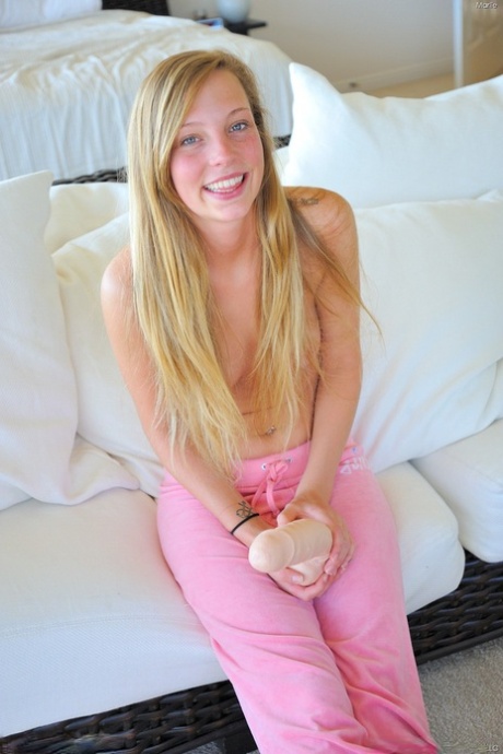 Young sweetie bringing tight pussy to orgasm with sex toy in virgin asshole 44085434