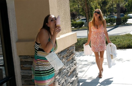 Rucca Page does the best blowjob while in a groupsex with her friends 56158951
