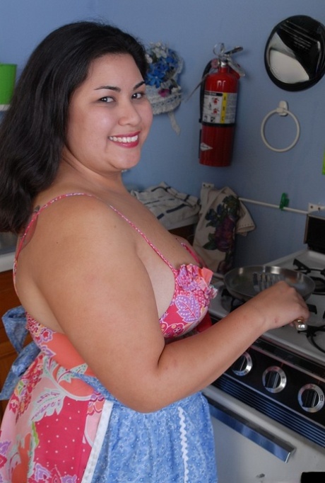 BBW Tyung stripping nude and licking her own nipples in kitchen 22098690