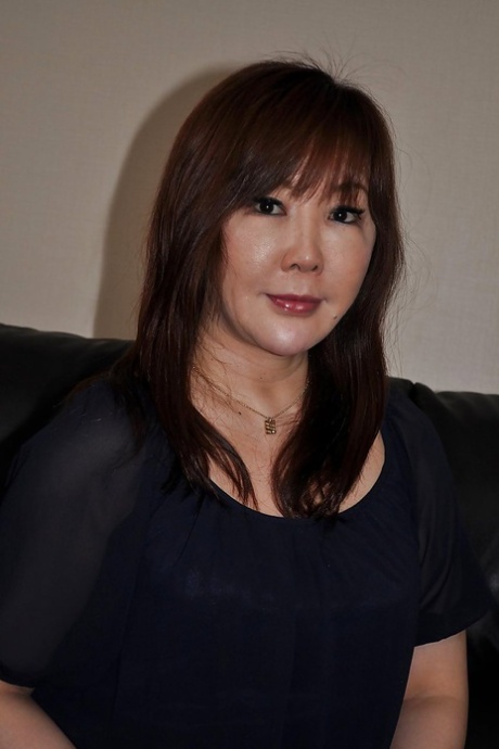 Sassy asian MILF Junko Ishikura undressing and vibing her clit 72358961